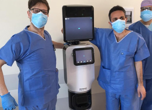 A Rimini robot visita pazienti coronavir