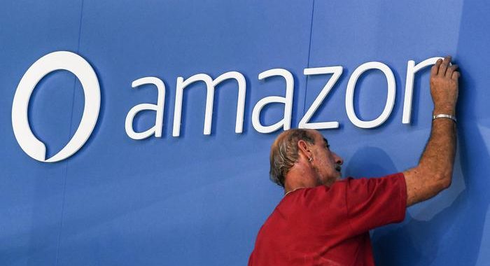 Amazon limita ordini, solo beni di massima priorità