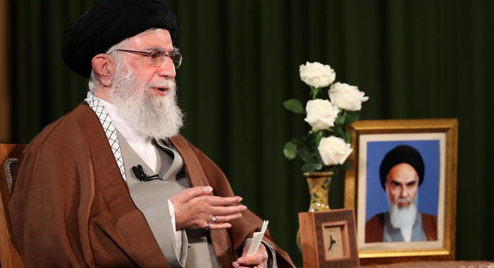 Coronavirus: Khamenei rifiuta aiuto Usa