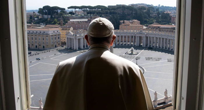 Papa, si salvi chi può non è soluzione