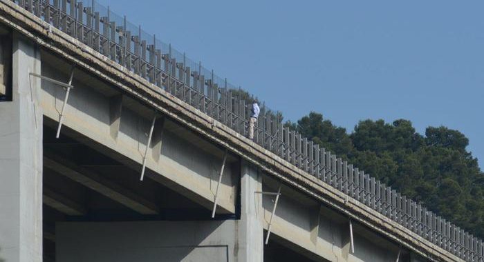 A rischio crolli, sequestrati cavalcavia