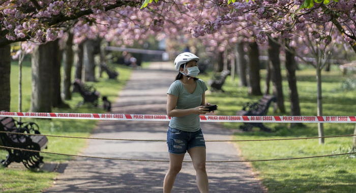 Coronavirus: Afp, 75.000 morti in Europa