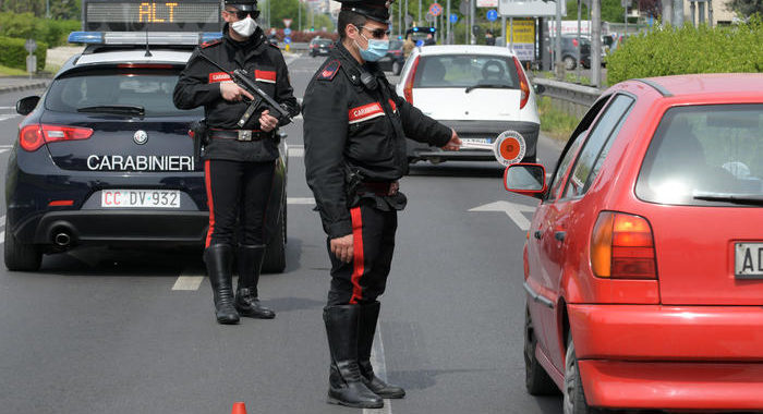 Da Salini 60mila mascherine forze ordine