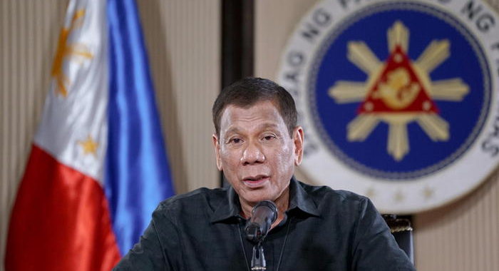 Duterte, sparare a chi viola quarantena