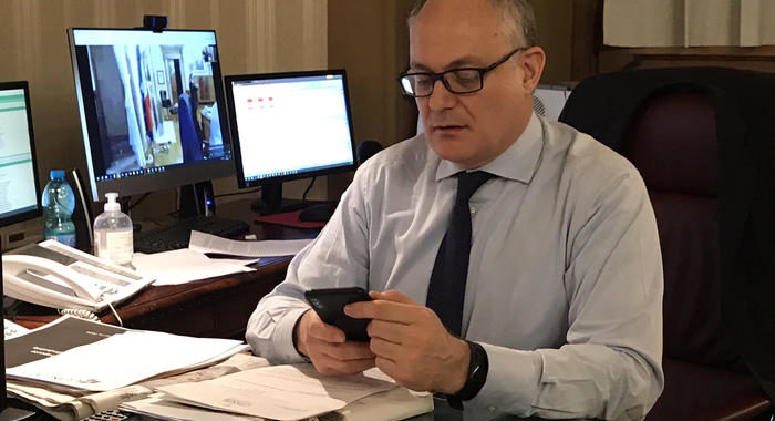 Gualtieri, cresce consenso su Eurobond