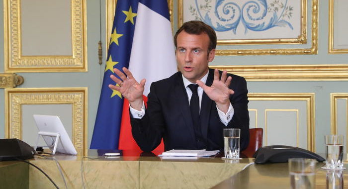 Macron proroga lockdown all’11 maggio