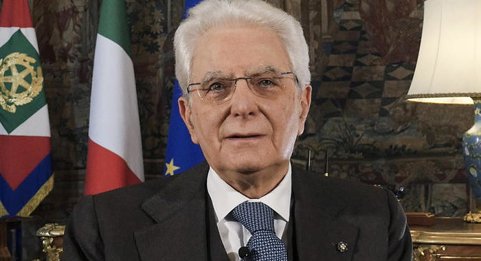 Mattarella, scuole chiuse sono ferita