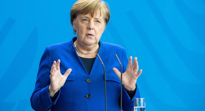 Merkel, in gioco tenuta dell’Europa