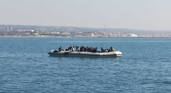 Migranti: in 77 sbarcati nel Siracusano