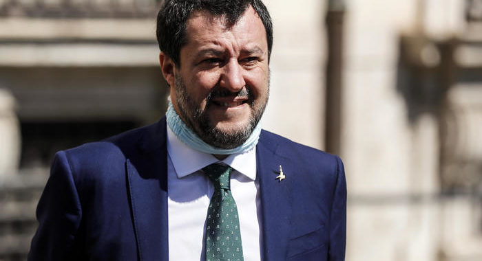 Salvini, agli ospedali medaglie, non Nas