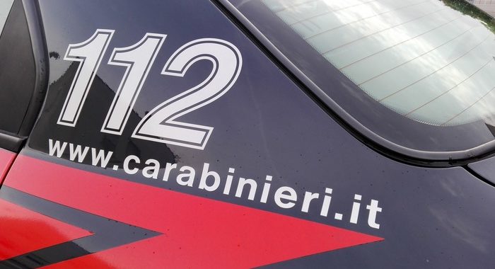 Tenta uccidere la compagna, arrestato