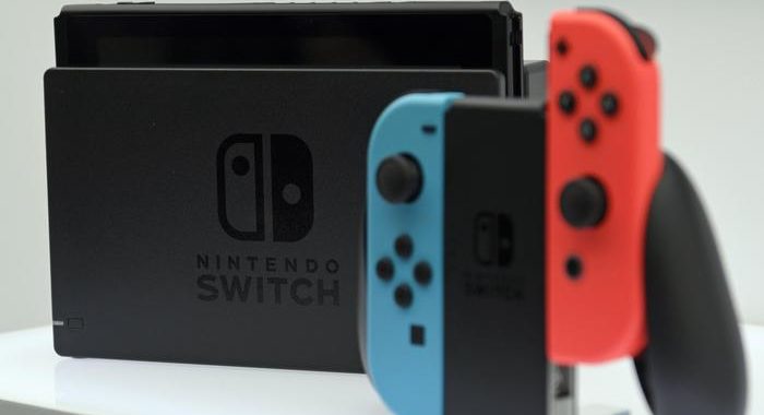 Virus, Nintendo sospende consegne Switch