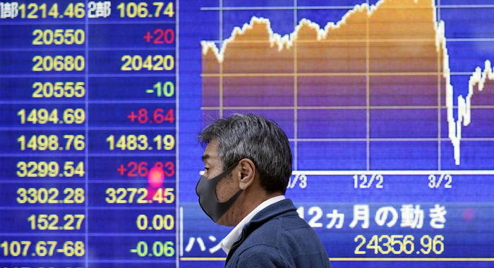 Borsa, Tokyo apre in rialzo (+0,50)