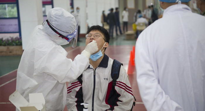 Cina, aperti a sforzi su origine virus