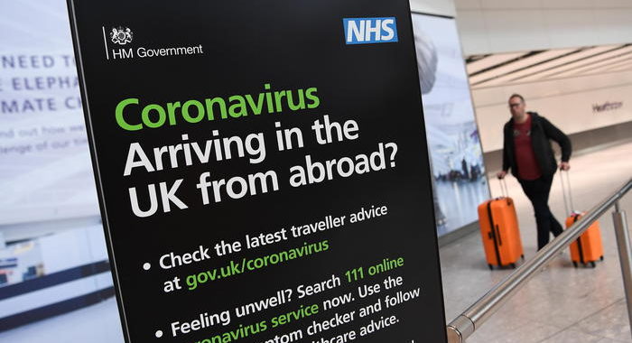Coronavirus: slitta espansione Heathrow