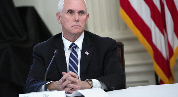 Coronavirus:Mike Pence in autoisolamento