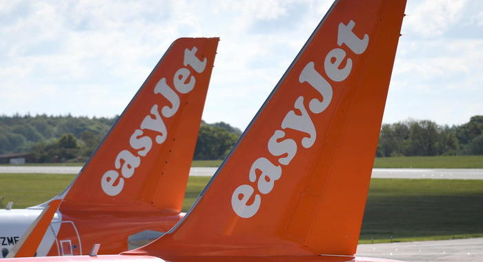 Easyjet riprende voli dal 15 giugno