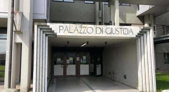 Figlio con 15enne, chiesti 7 anni