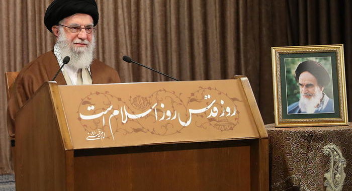 Iran: Khamenei, resistere a sanzioni Usa