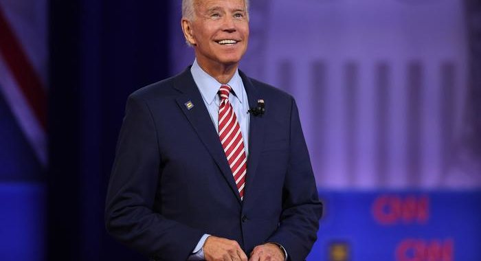 Joe Biden nega accusa abusi sessuali