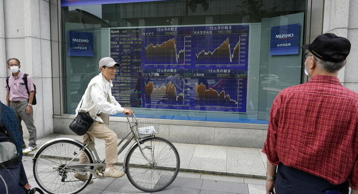 La Borsa di Tokyo apre in calo (-0,56%)