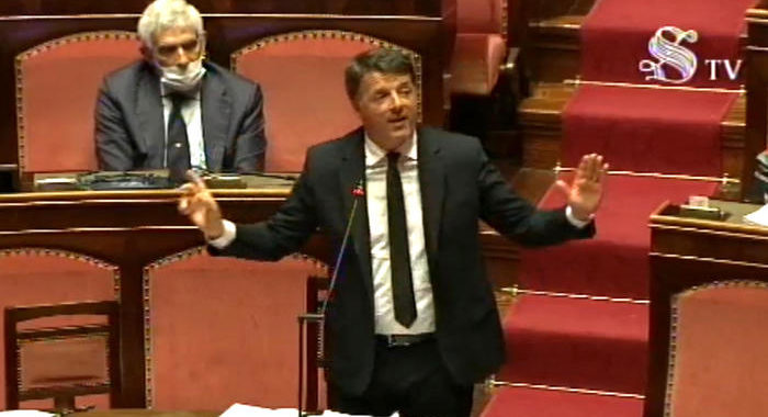 Renzi, basta snobismi, calcio riparta