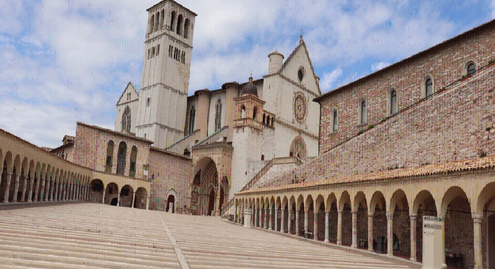 Riaperte Basiliche e tomba S. Francesco