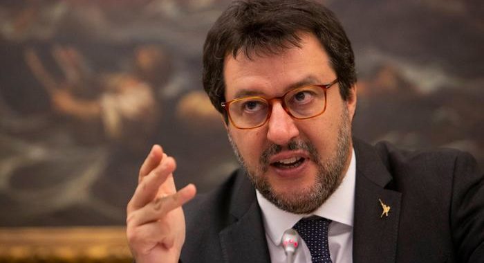Salvini,Spadafora con calcio copre altro