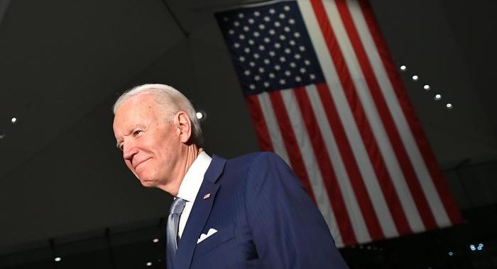 Sondaggio Fox, 48% a Biden e 40% a Trump