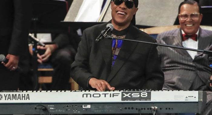 Stevie Wonder, i 70 anni del genio della black music