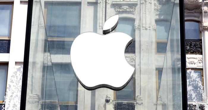 Apple riapre ultimi 5 negozi italiani