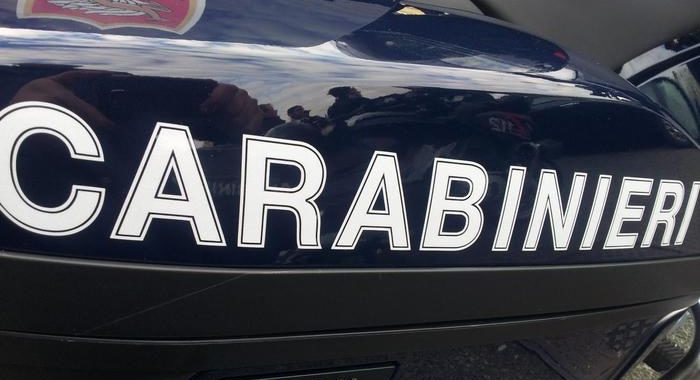 Carabiniere investito da ladri, è grave