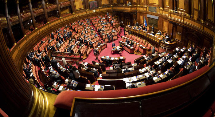 Dl elezioni: senatori c.destra non partecipano al voto