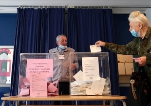 Exit poll Serbia, nettamente in testa partito del presidente Vucic