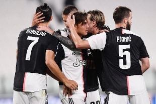 La Juve si scatena nella ripresa: Lecce affondato 4-0, Lazio a -7