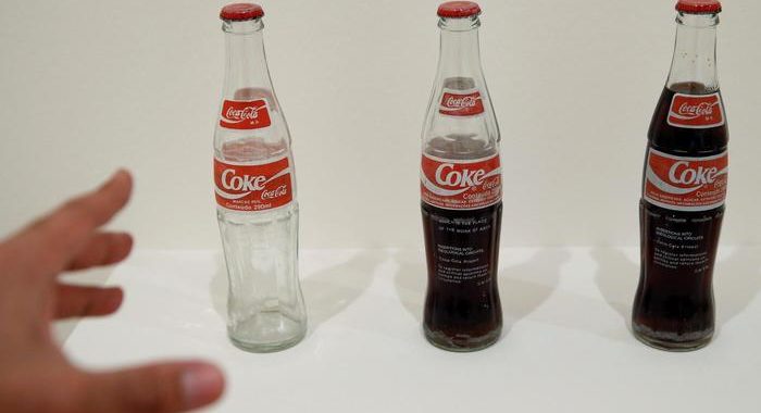 Razzismo: anche Coca Cola boicotta FB