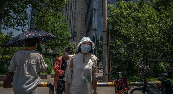 Virus, quartieri di Pechino in lockdown