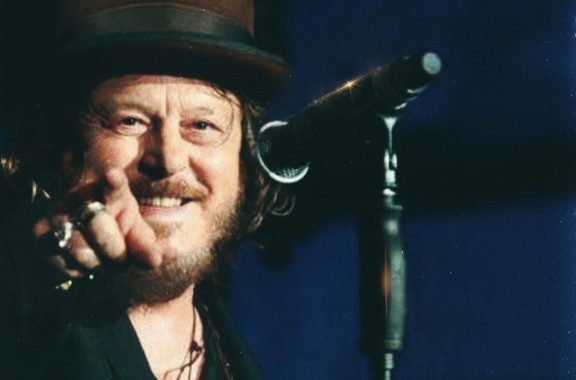 Zucchero rinvia ad aprile e maggio i 14 show all’Arena