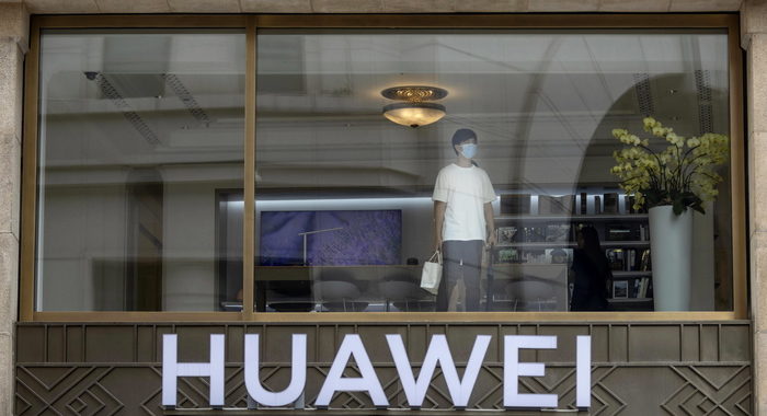 5G: svolta governo Gb, colosso cinese Huawei escluso