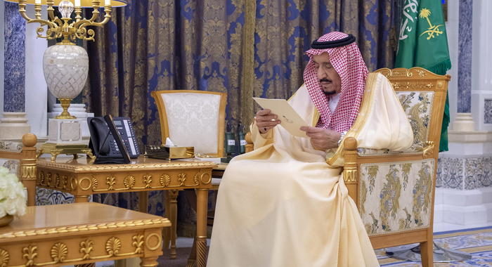 Arabia Saudita: telefonate da leader regione a re Salman