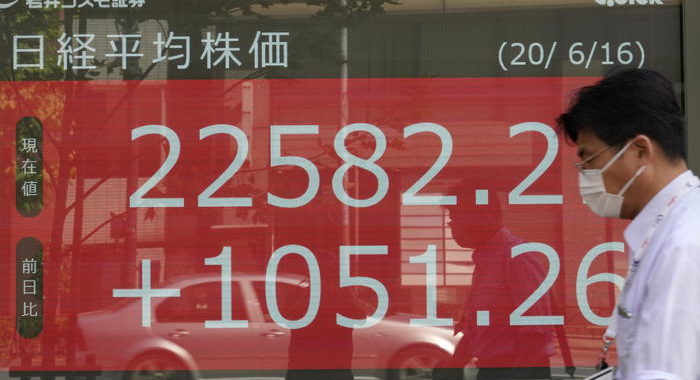 Borsa: Tokyo apre in lieve rialzo, 0,30%