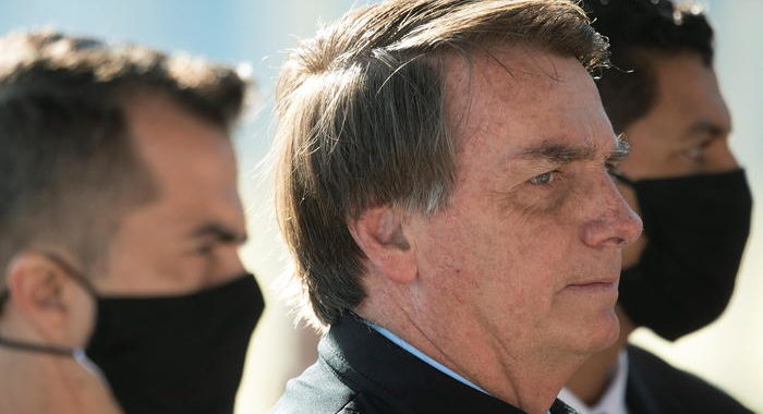 Coronavirus: Brasile, ok Corte a Bolsonaro senza mascherina