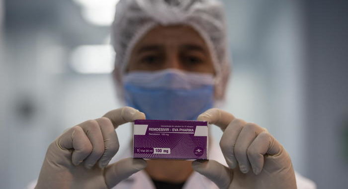 Coronavirus: Usa comprano produzione trimestrale remdesivir