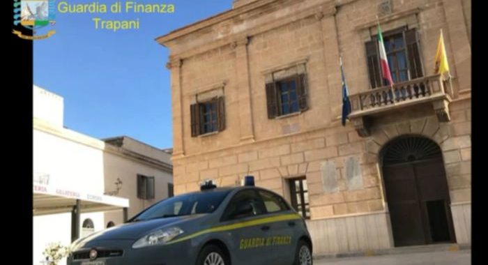 Corruzione: Favignana, arrestato sindaco