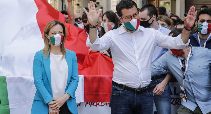 Covid: Salvini, De Luca indegno, si occupi salute campani