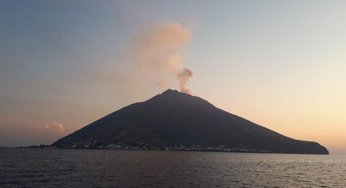 Due forti esplosioni sullo Stromboli