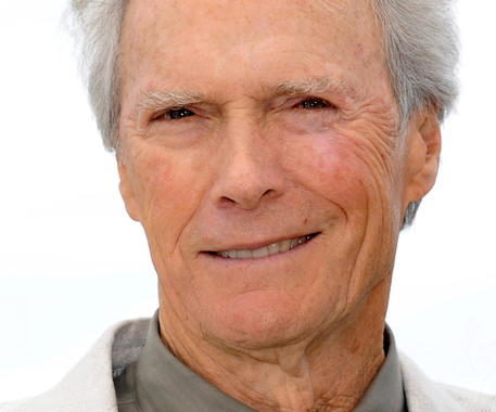 Eastwood lascia cinema per cannabis, attore contro fake news