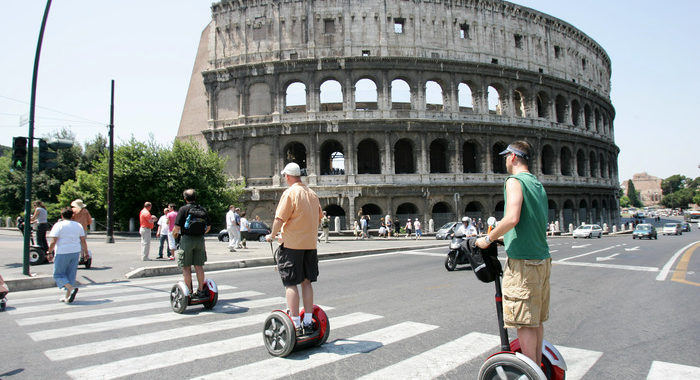 Federalberghi, a giugno presenze in calo dell’80%