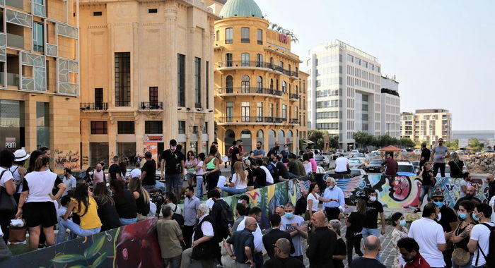 Libano: media, proteste popolari e blocchi stradali nel nord