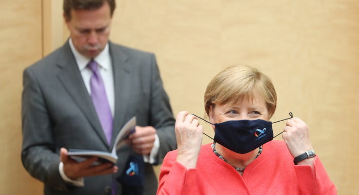 Merkel, per intesa Ue apertura a compromessi